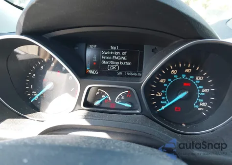 2015 Ford Escape Titanium z USA, uszkodzony, nr VIN 1FMCU9JX2FUA97233